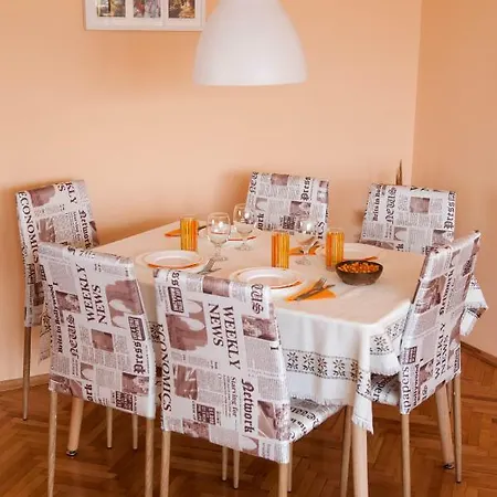 Grand Location For Your *