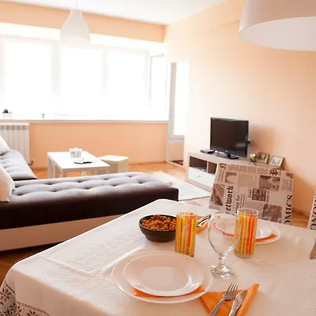 Apartment Grand Location For Your